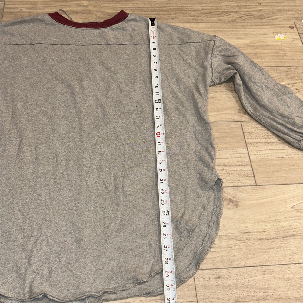 We The Free Gray and Maroon Sweatshirt Free People Tee Tunic Top Size Medium - Picture 13 of 15